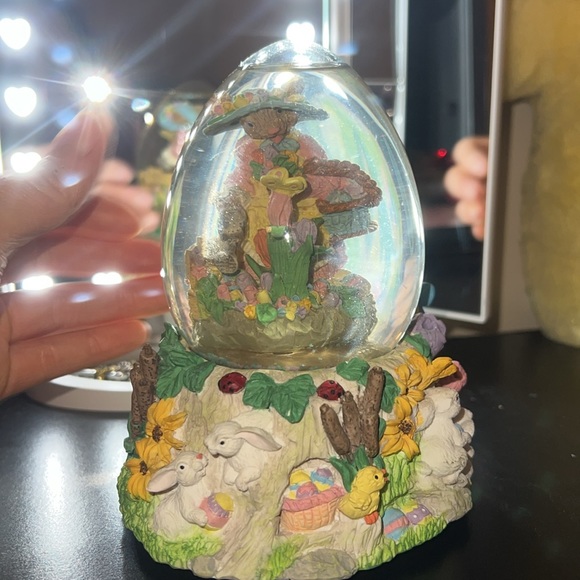 Vintage 90s Easter Bunny Music water Snow Globe Ceramic Peter Cotton Tale - Picture 8 of 10